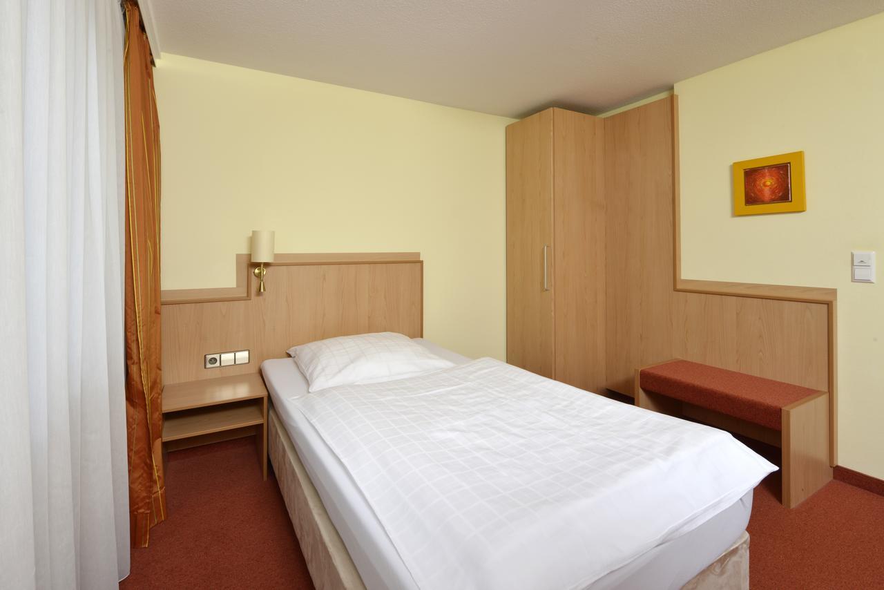 Hotel Sonne Eintracht Kg Achern Buitenkant foto